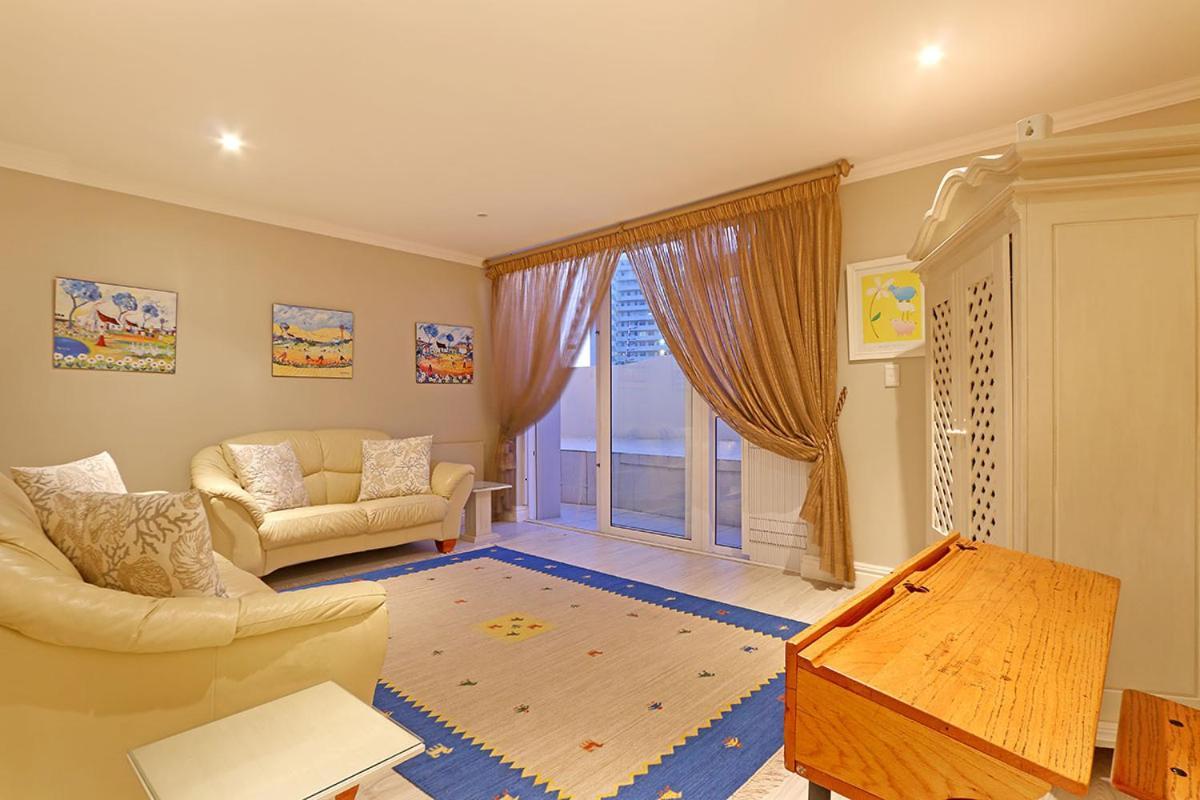Villa Bayview 30 By Hostagents Bloubergstrand Esterno foto