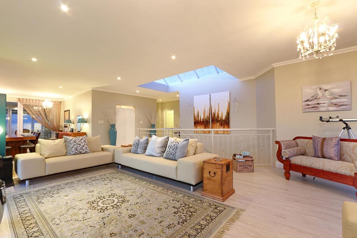 Villa Bayview 30 By Hostagents Bloubergstrand Esterno foto