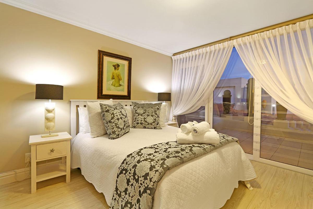 Villa Bayview 30 By Hostagents Bloubergstrand Esterno foto